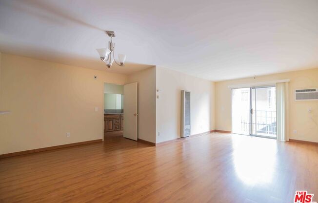 1 bed, 1 bath, 750 sqft, $1,900, Unit 103