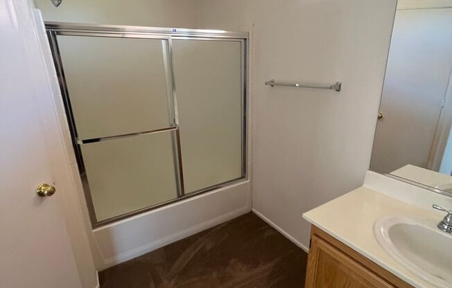 3 beds, 2 baths, $2,200