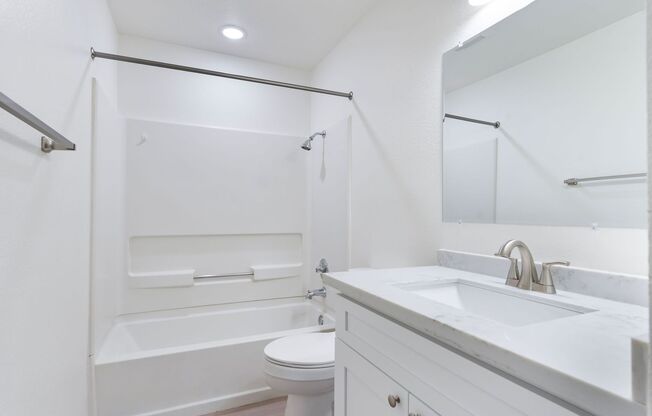 2 beds, 1 bath, 800 sqft, $1,745, Unit 103A