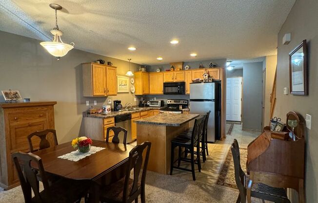 Well maintained NW Rochester Mn Townhouse for rent.