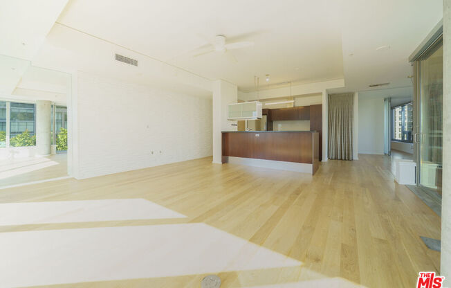 1 bed, 1.8 baths, 1,400 sqft, $3,990, Unit 817