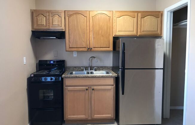 Studio, 1 bath, 400 sqft, $1,595, Unit 54-03