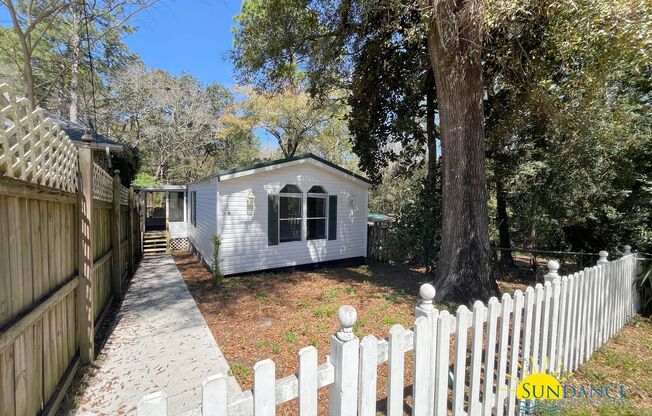 Nice 3 Bedroom Mobile Home in Niceville!