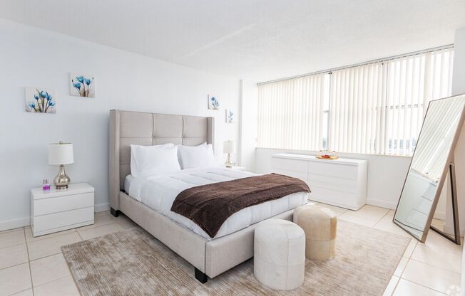 1 bed, 1.5 baths, 780 sqft, $1,850, Unit 215N