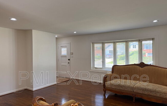 3203 AMADOR DR