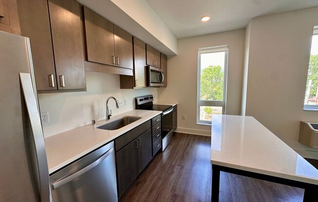 1 bed, 1 bath, 544 sqft, $1,350, Unit 322