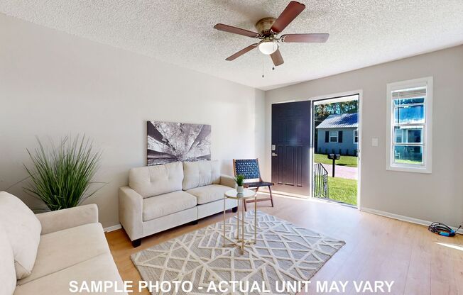 Updated 2 Bedroom Jacksonville Heights Apartment