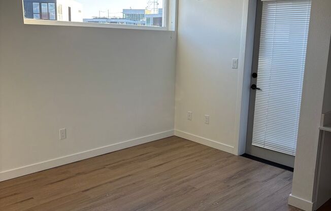 Studio, 1 bath, 264 sqft, $1,306, Unit 609