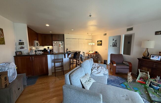Chic & Spacious East Boulder Condo Just Steps from the Pool