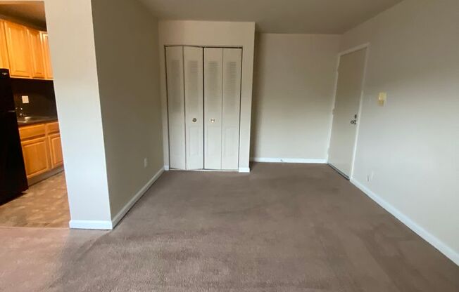 1 bed, 1 bath, 625 sqft, $1,220, Unit G10