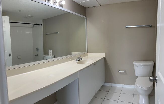 2 beds, 2 baths, 1,204 sqft, $1,993, Unit 10124-B2 - Bostonian