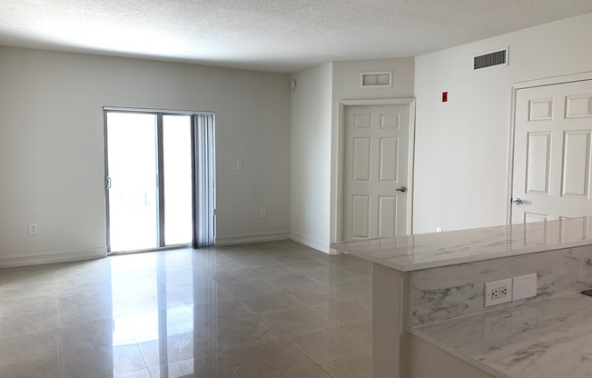 2 beds, 2 baths, 885 sqft, $2,790, Unit 703