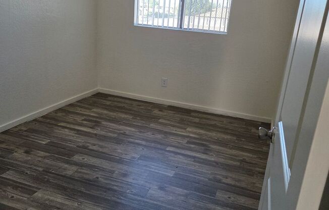 1 bed, 1 bath, 600 sqft, $1,049, Unit 242