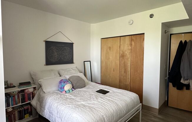 2 beds, 1 bath, 914 sqft, $1,750, Unit 504