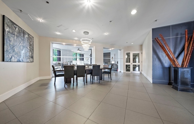 1 bed, 1 bath, 709 sqft, $2,900, Unit 212