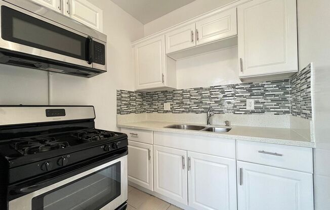 1 bed, 1 bath, $1,650, Unit 202