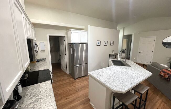 Remodeled 3-Bedroom Duplex Home in North Gig Harbor