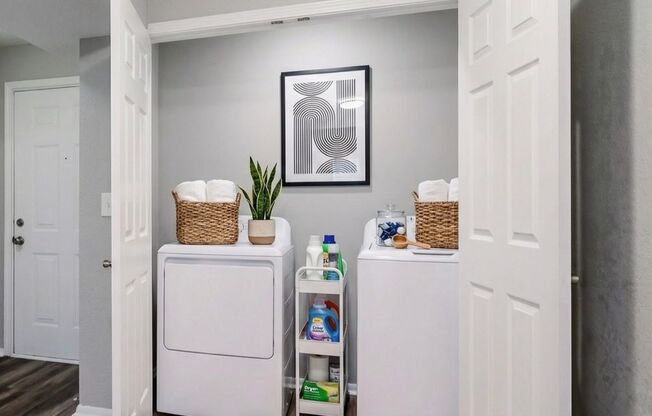 1 bed, 1 bath, 705 sqft, $1,225, Unit 2057