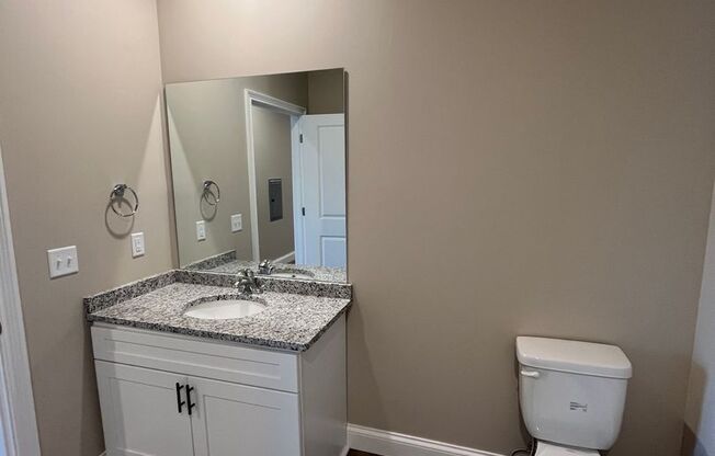 2 beds, 1 bath, 950 sqft, $1,000, Unit 114