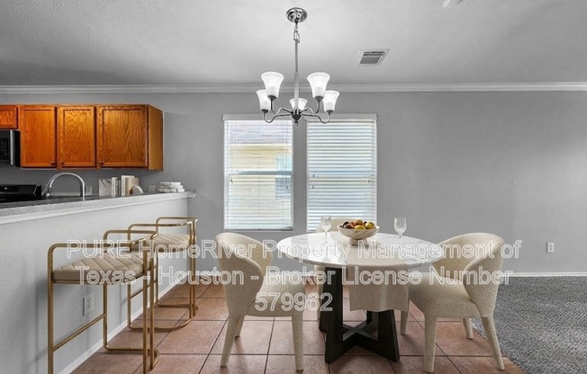 426 CANTON BLF LN