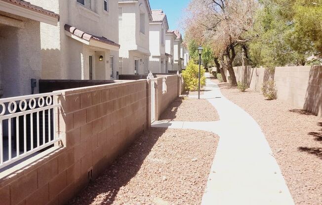 Townhouse with 2 Car Garage in NLV