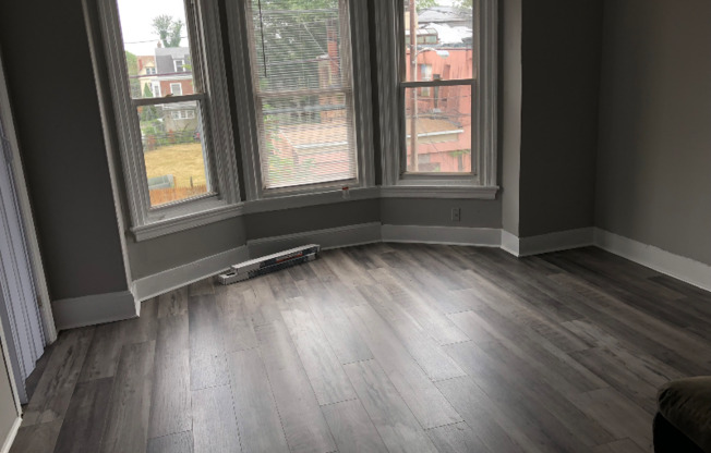 139 E DUVAL ST