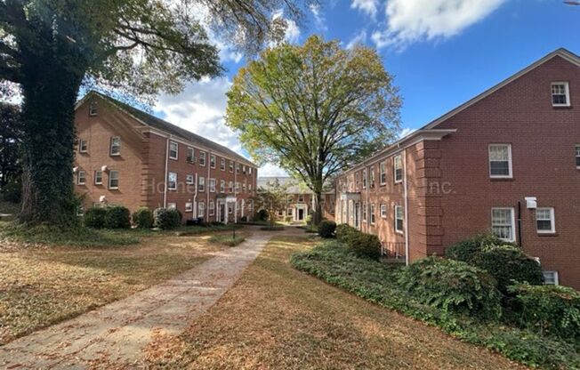 1 bed, 1 bath, $895, Unit B-7