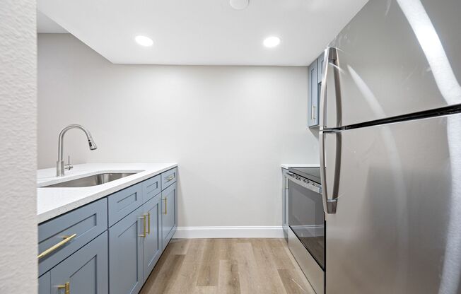 2 beds, 1 bath, 780 sqft, $2,395, Unit 07