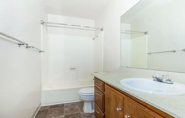 2 beds, 1 bath, 950 sqft, $1,445, Unit 26