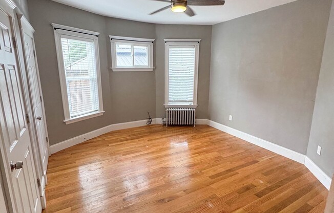 3 beds, 1 bath, 1,350 sqft, $2,750, Unit #1
