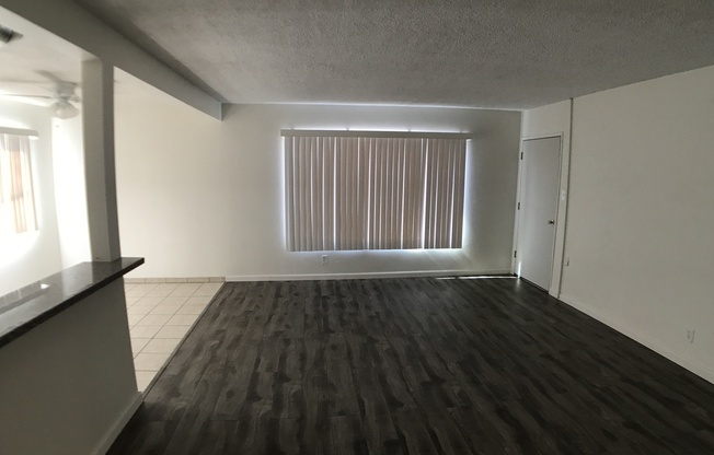 2 beds, 2 baths, 922 sqft, $2,395, Unit 17