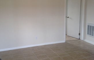 1 bed, 1 bath, 440 sqft, $975, Unit Unit 207