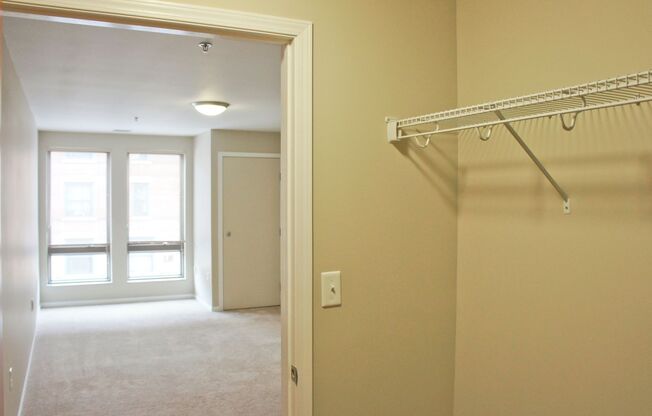 3 beds, 2 baths, 1,257 sqft, $1,380, Unit 213
