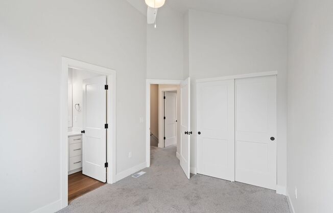 2 beds, 2.5 baths, 1,146 sqft, $2,995, Unit 7828-102