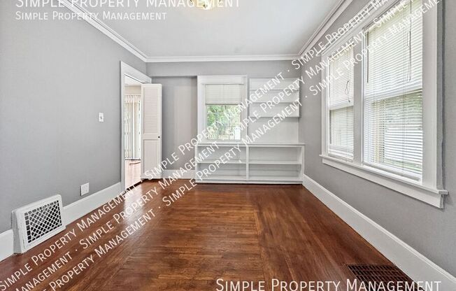 1040 ALGER ST SE