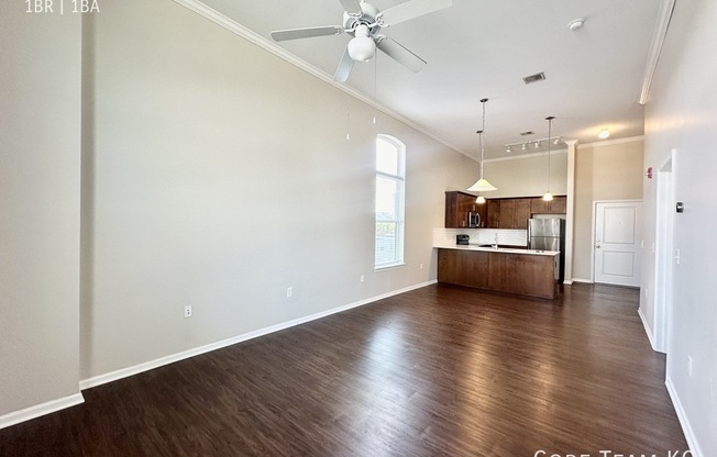 504 GRAND BLVD