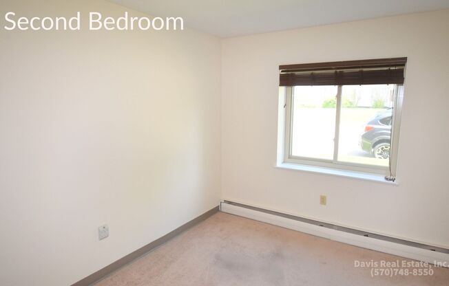 2 beds, 1 bath, 555 sqft, $950, Unit 10