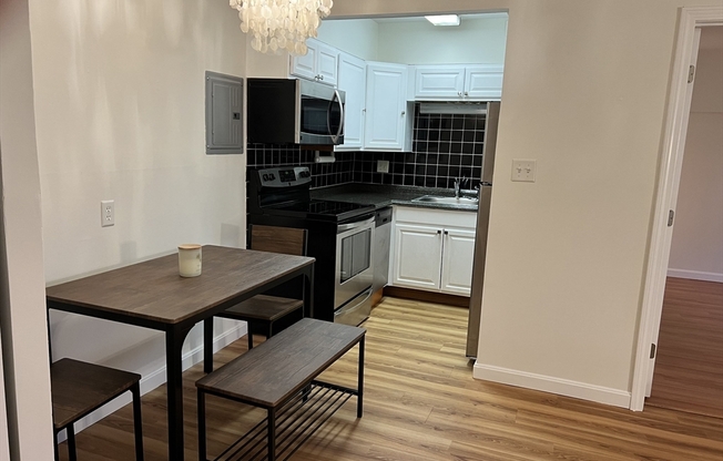 1 bed, 1 bath, 462 sqft, $2,350, Unit 2