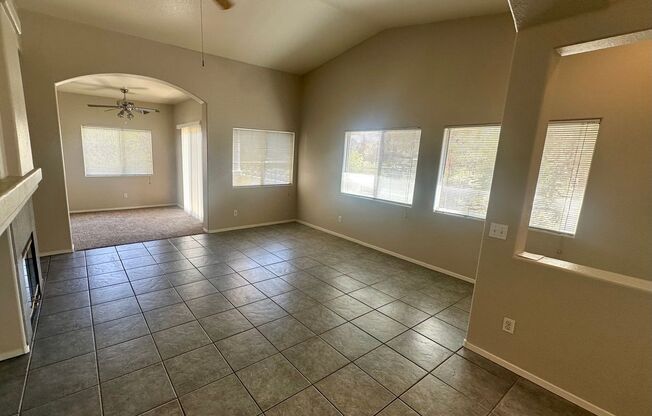 2 beds, 2 baths, $1,650, Unit UNIT 2011
