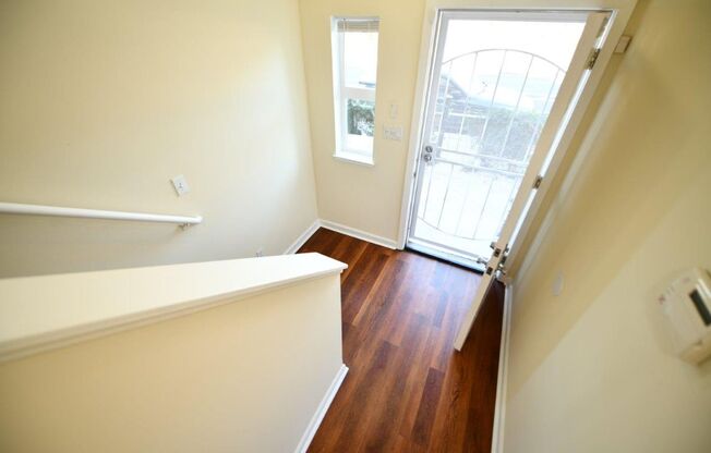 12p009 - 7511-7527 Bancroft Ave