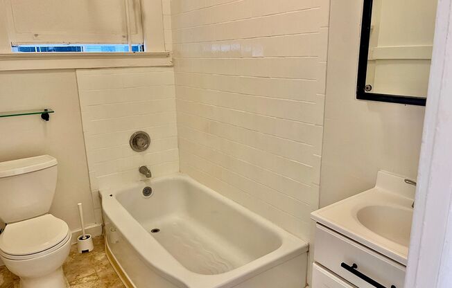 1 bed, 1 bath, 750 sqft, $2,450, Unit 502