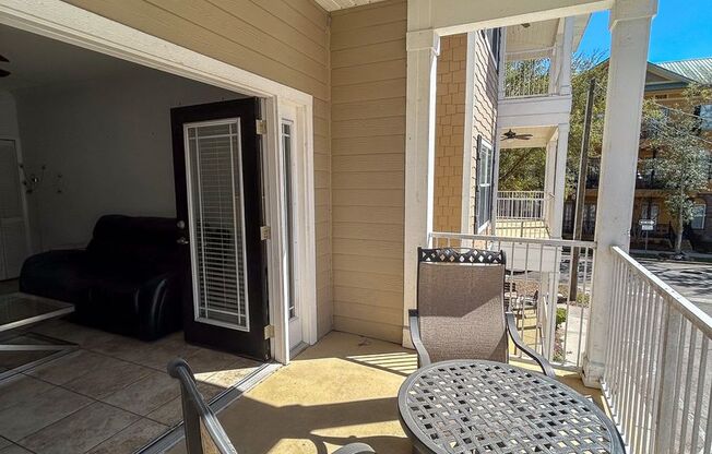 2 beds, 2 baths, $1,750, Unit Unit #202