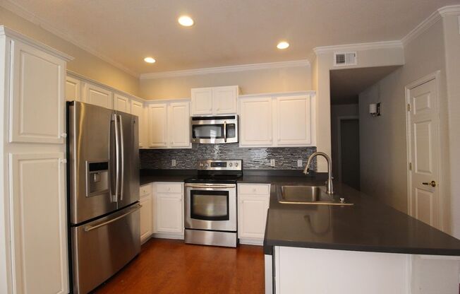 3 beds, 2 baths, $2,495, Unit Apt 104