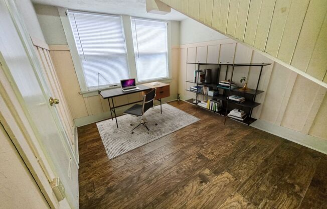 1288 W 23 ST