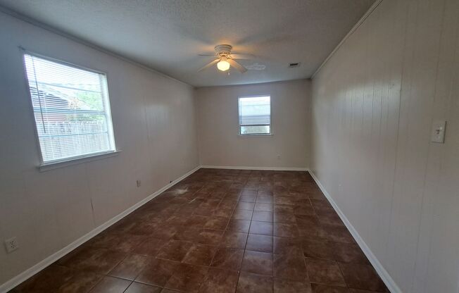 3 beds, 2 baths, $1,495