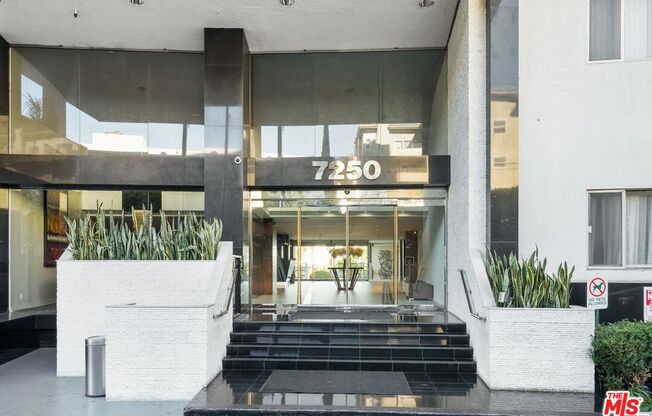 1 bed, 2 baths, 1,260 sqft, $3,700, Unit 507