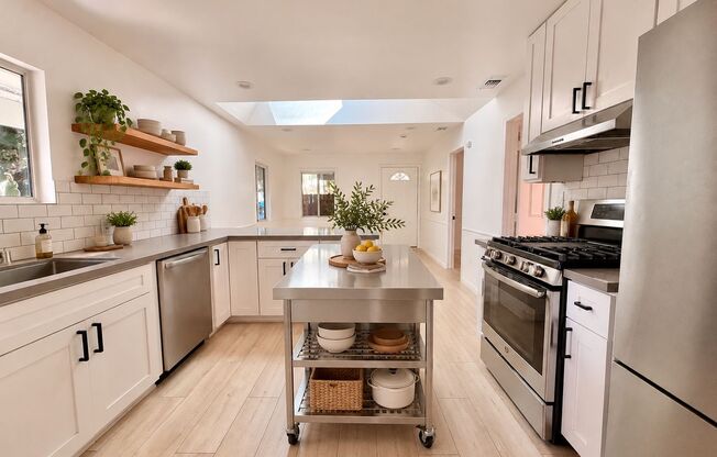 1704 Grafton St