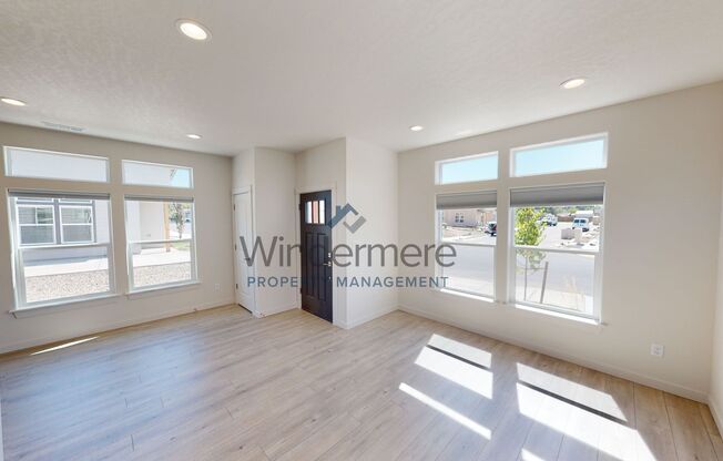 3 beds, 2 baths, 1,064 sqft, $1,895, Unit 1348 Artesia