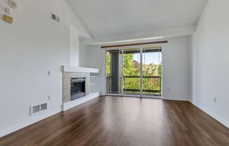 2 beds, 2 baths, $1,795, Unit UNIT 11304