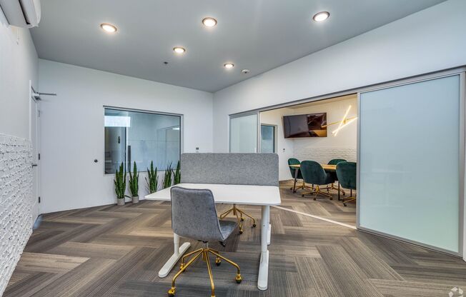 Studio, 1 bath, 480 sqft, $1,299, Unit 502